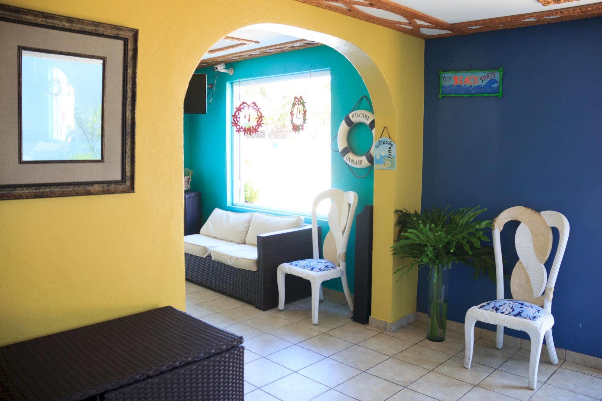 The Beach Guesthouse Pinones Exterior foto